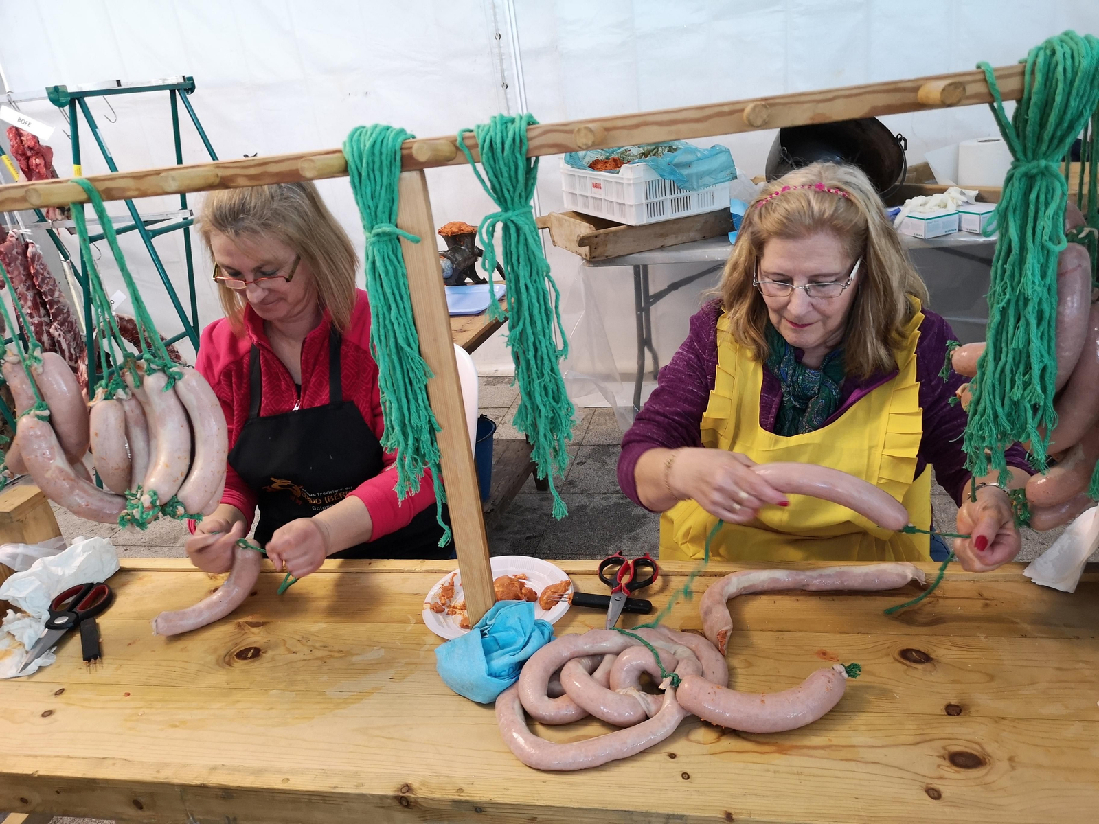 Mujeres de Galaroza en la matanza.