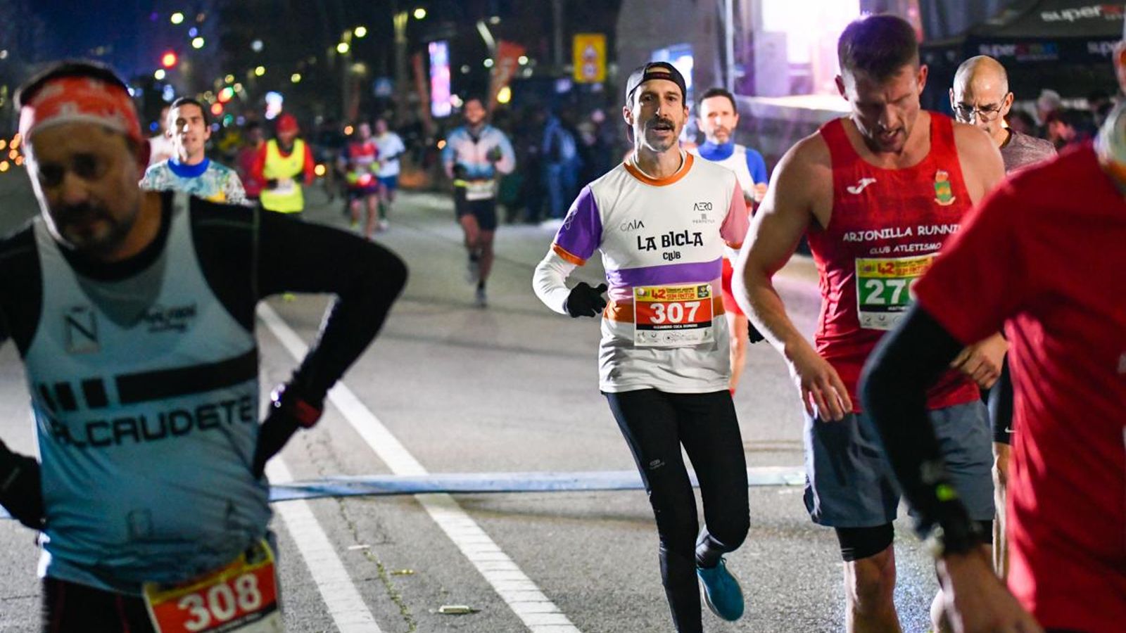 En imágenes: búscate en tu llegada a meta de la Carrera de San Antón 2025 (2)
