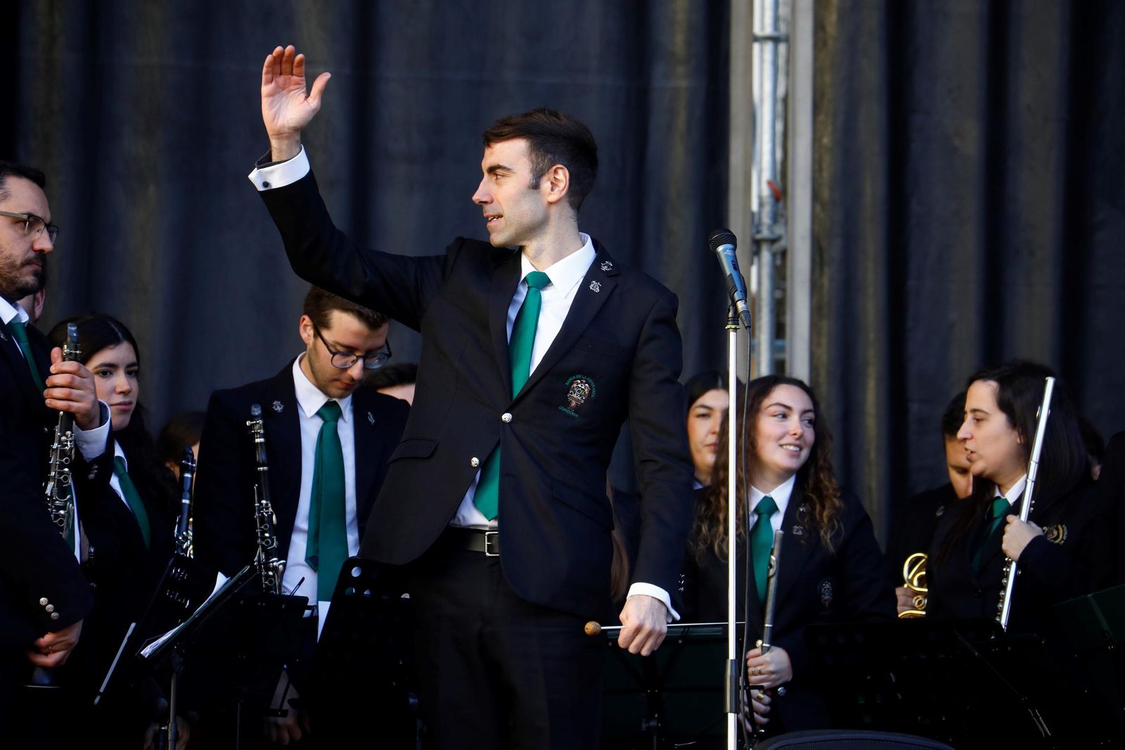 Las imágenes del concierto de la banda de la Esperanza de pasadobles y villancicos en Las Tendillas