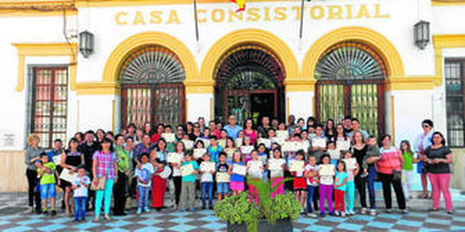 Foto de familia de todos los participantes en los cursos celebrados el año pasado.