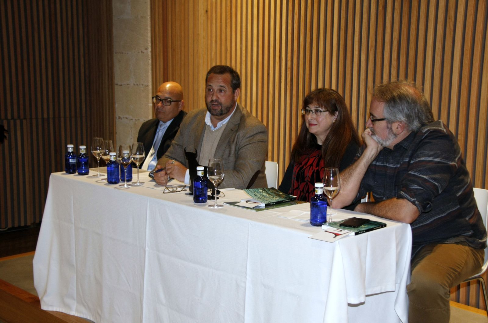 Carlos Coronado, durante la presentación de su primera novela.