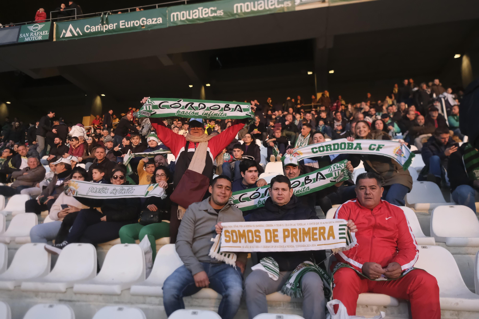 Córdoba CF - Real Madrid Castilla: Las fotos del ambiente en El Arcángel Córdoba CF - Real Madrid Castilla: Las fotos del ambiente en El Arcángel