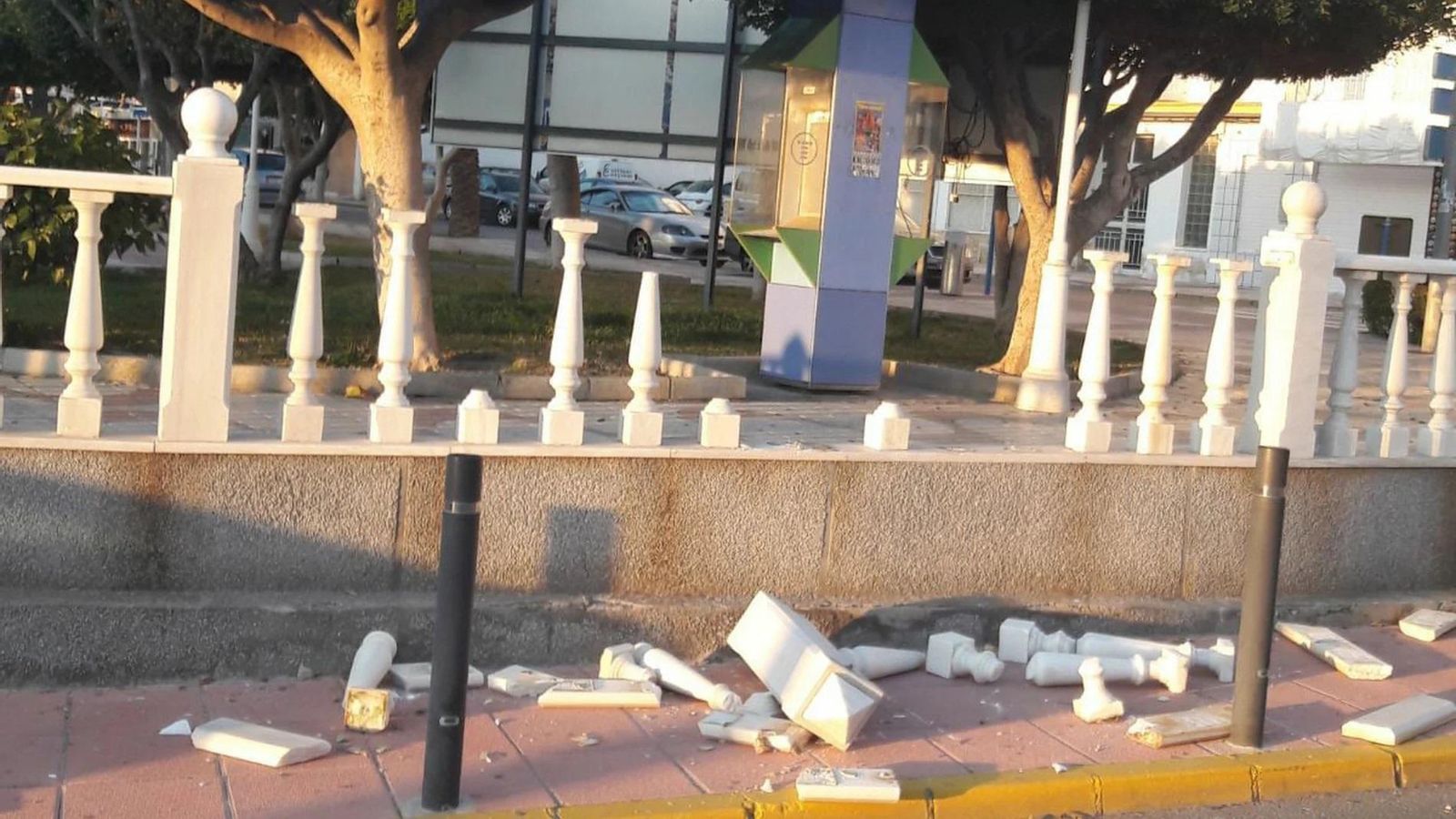 Daños en la balaustrada de Garrucha en febrero de 2018.