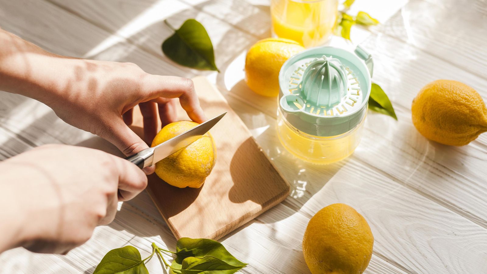 El zumo de limón en ayunas ayuda a quemar grasas