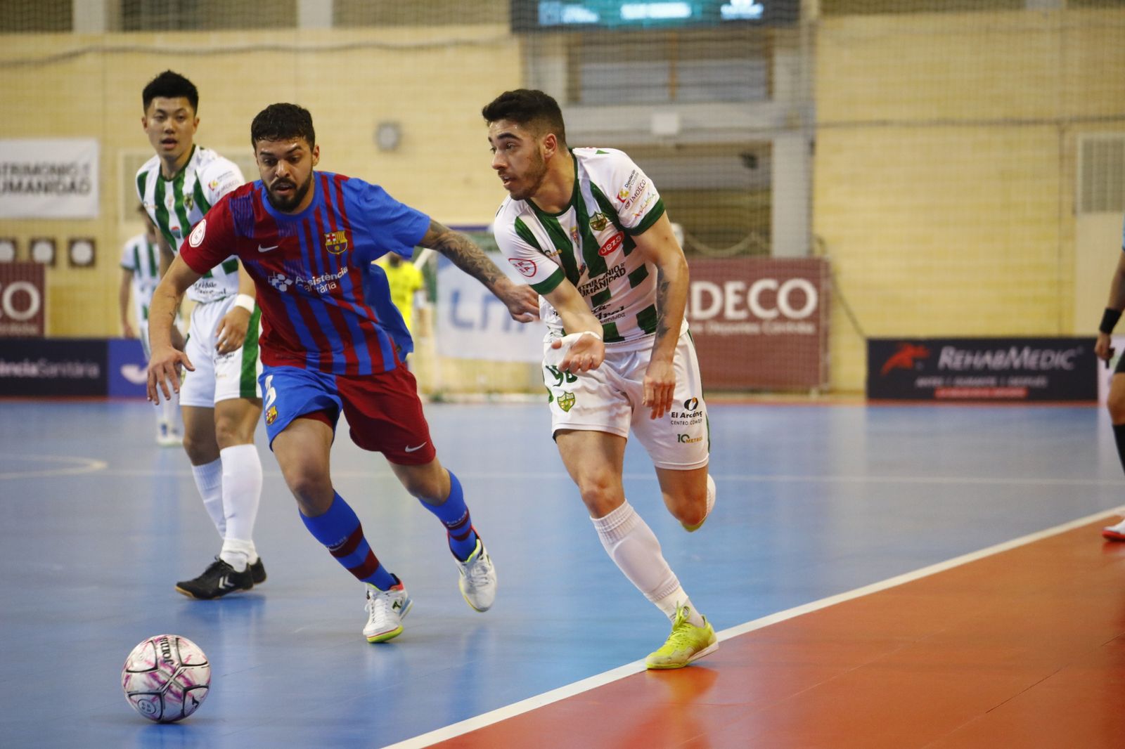 El empate del Córdoba Futsal ante el Barça, en imágenes