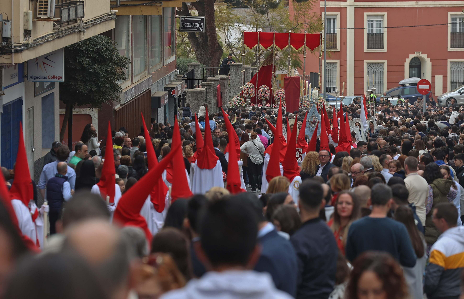 Fotos del Domingo de Ramos en Algeciras: La Borriquita y Oración en el Huerto