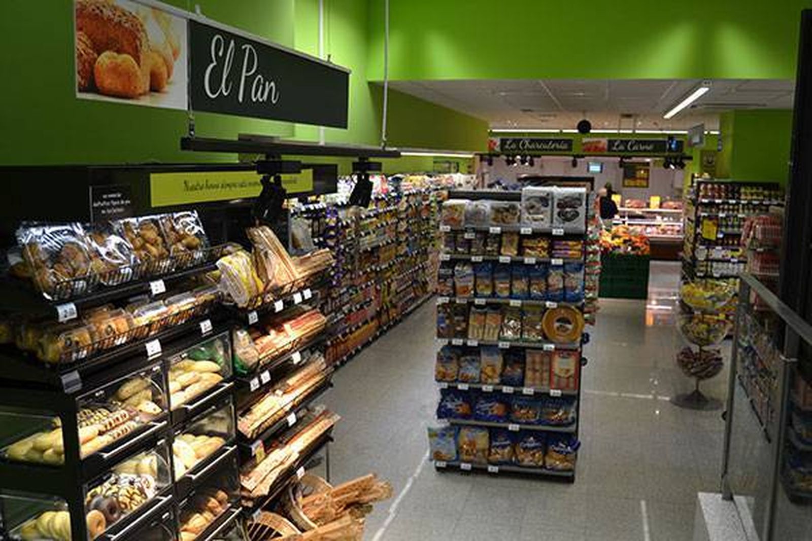 Interior de un Carrefour Express