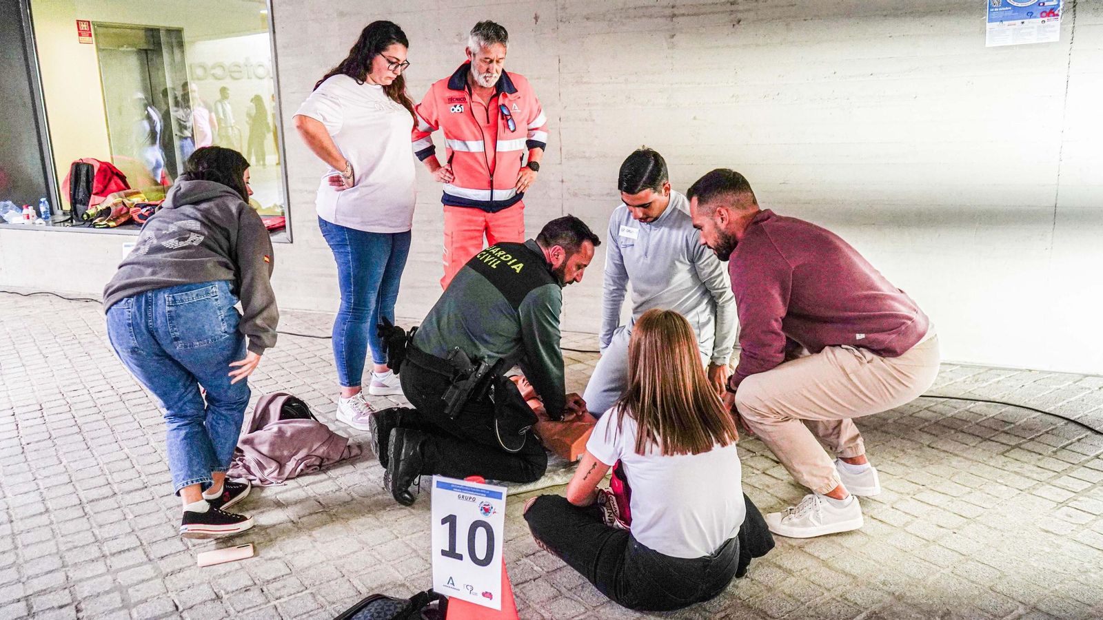El 061 entrena a jóvenes granadinos en reanimación
