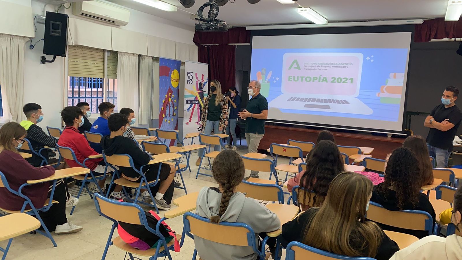 Taller realizado en el instituto Trassierra.