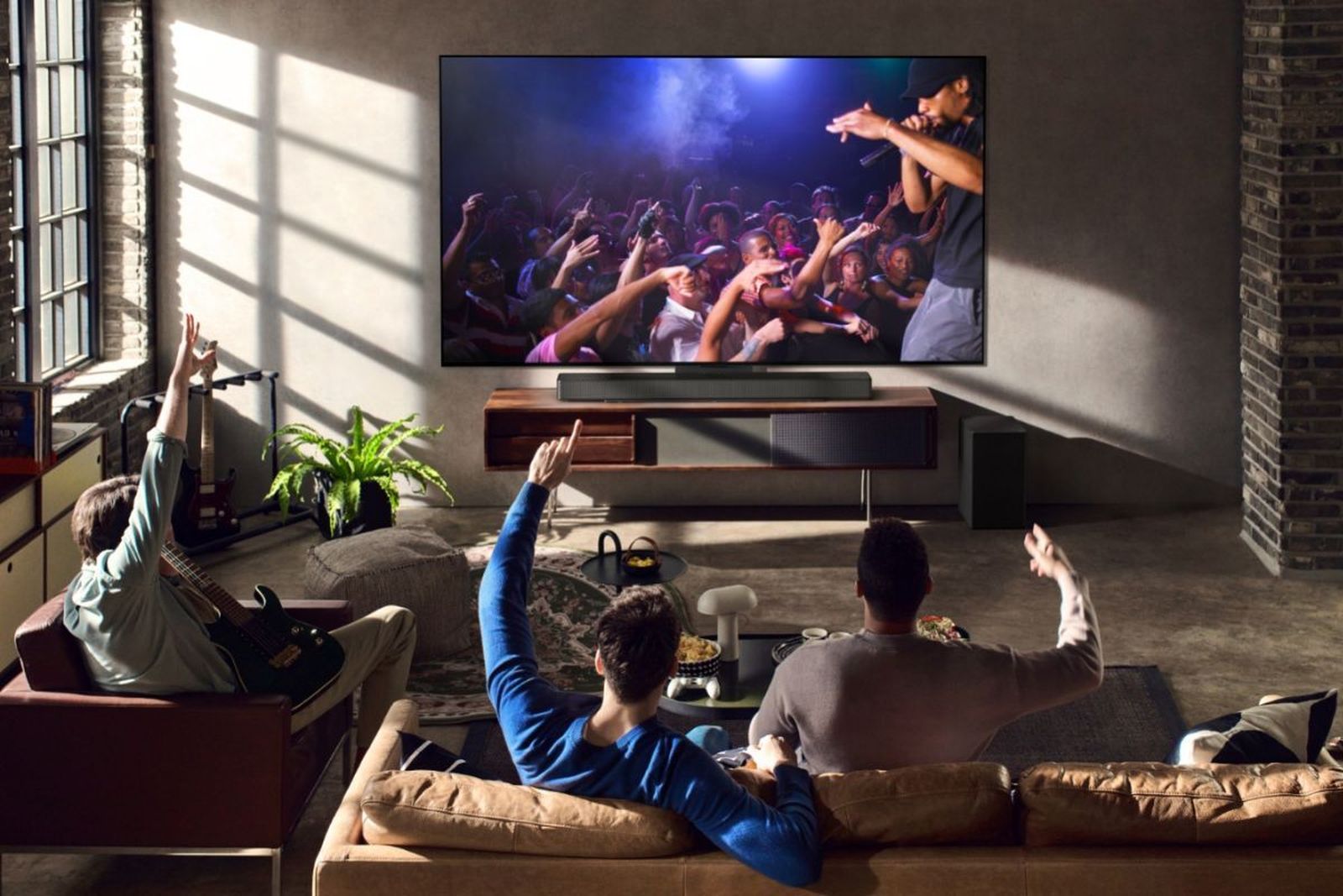 Televisión LG OLED + barra de sonido: ¡la combinación perfecta de imagen y sonido ahora con más de 1700 euros de descuento!