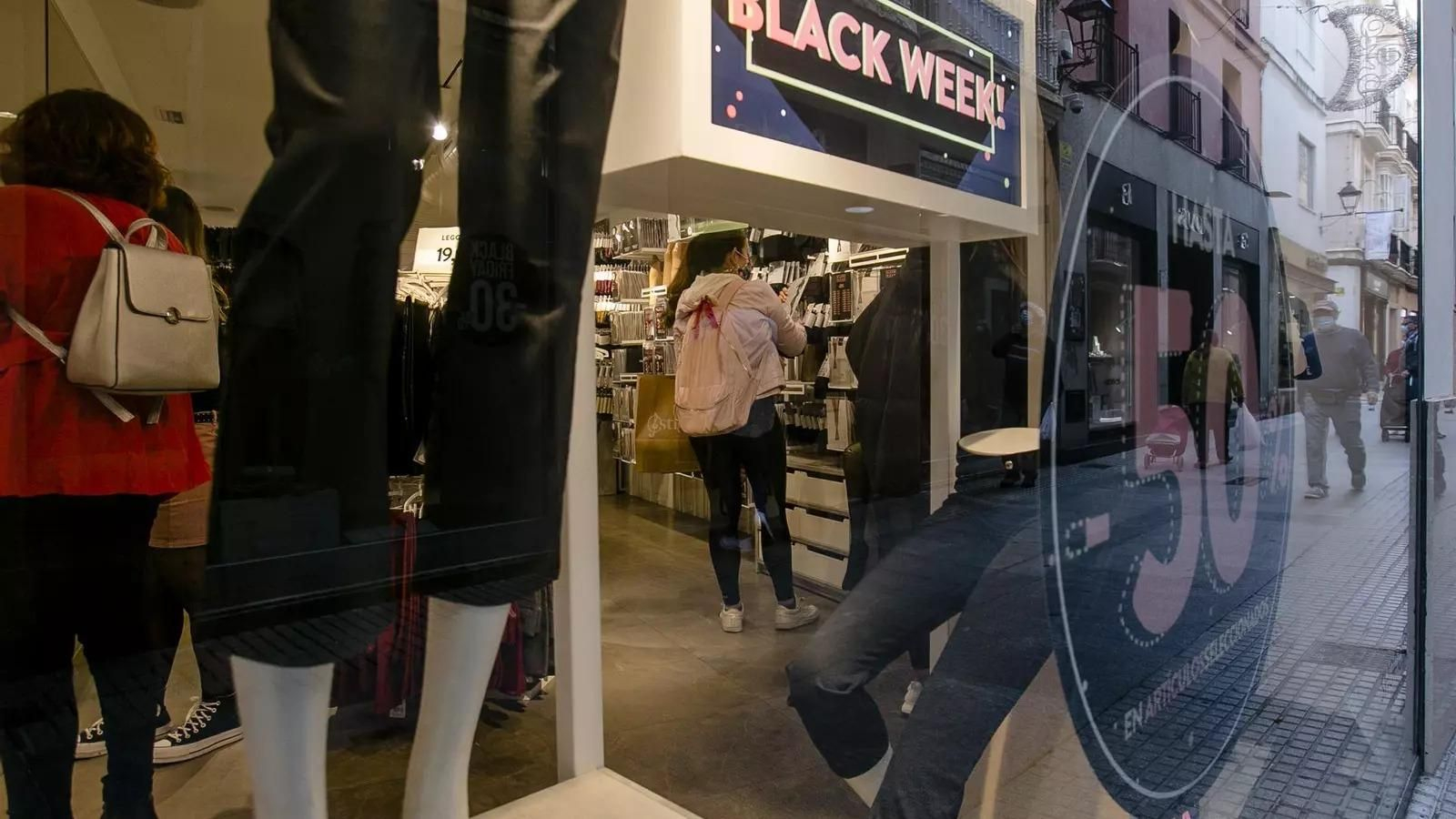 Un establecimiento de la calle Columela, en una edición anterior de la Semana del Black Friday.