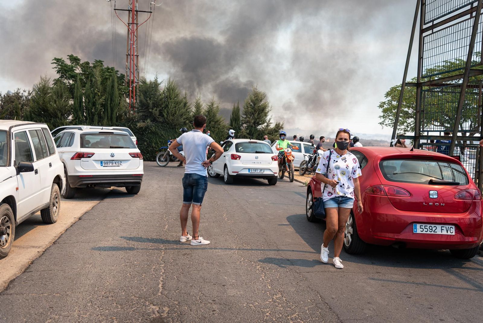 Imágenes del incendio en el cementerio de Valverde