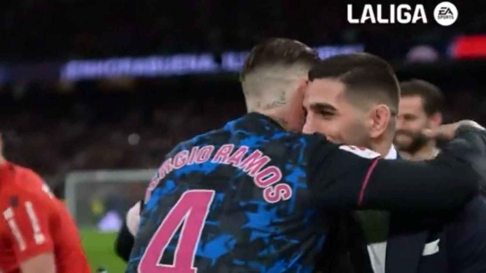 Ilia Topuria realizó el saque de honor en el Real Madrid - Sevilla