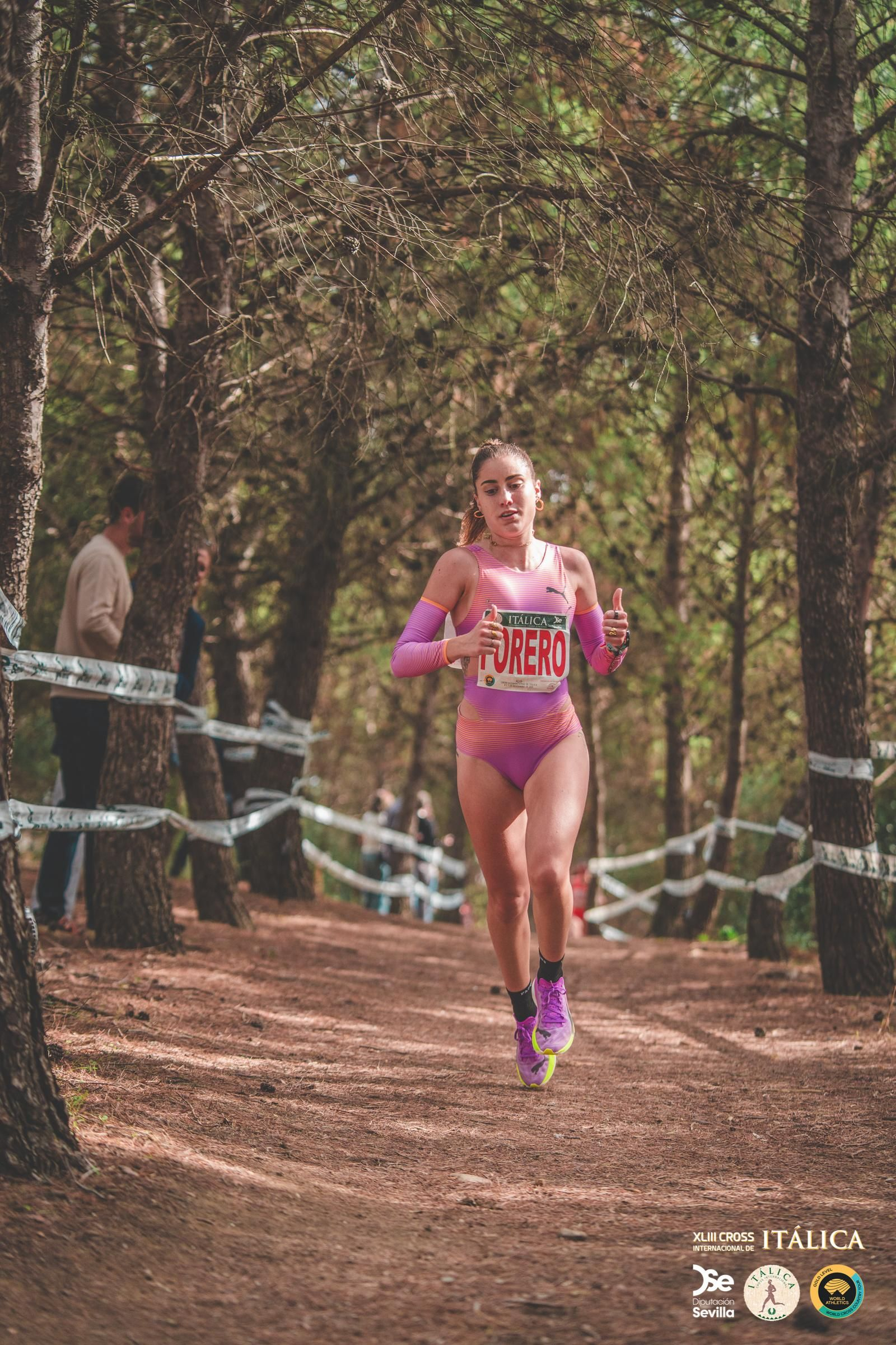 Búscate en las fotos del Cross de Itálica 2025 | 11