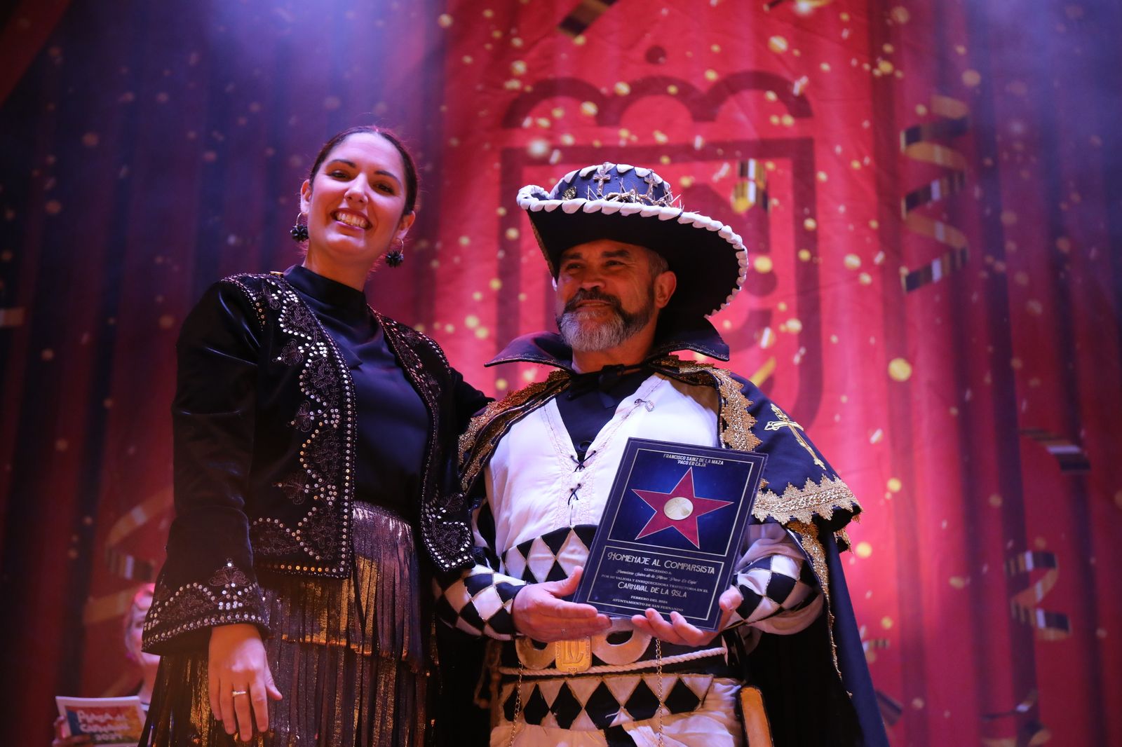 Entrega de los Pierrots y Homenajes al Comparsista, al Corista y al Chirigotero en San Fernando