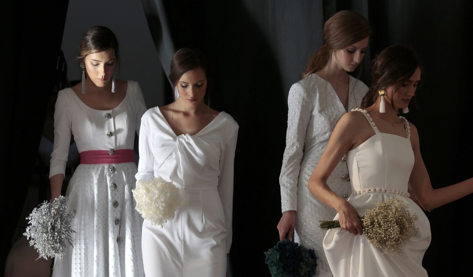 Varias modelos de la pasarela de moda nupcial SIQ 2019.