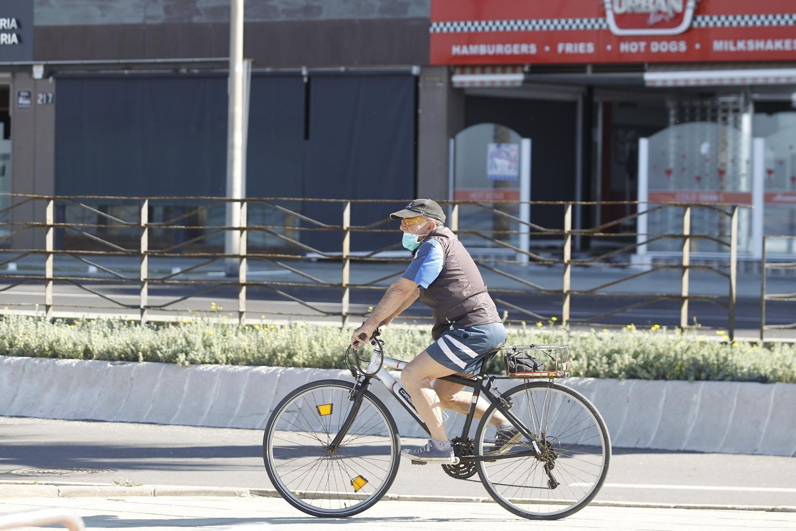 Fotogalería domingo de deporte en coronavirus. COVID-19. Almería
