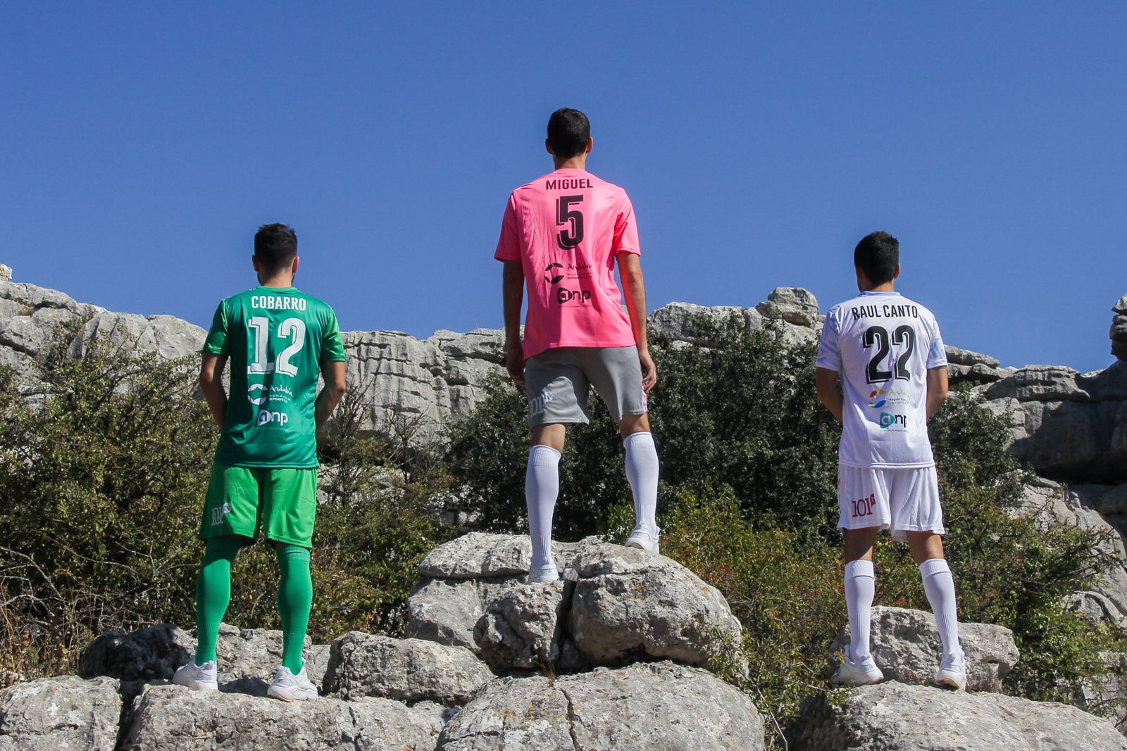 Las fotos de las nuevas equipaciones del UMA Antequera