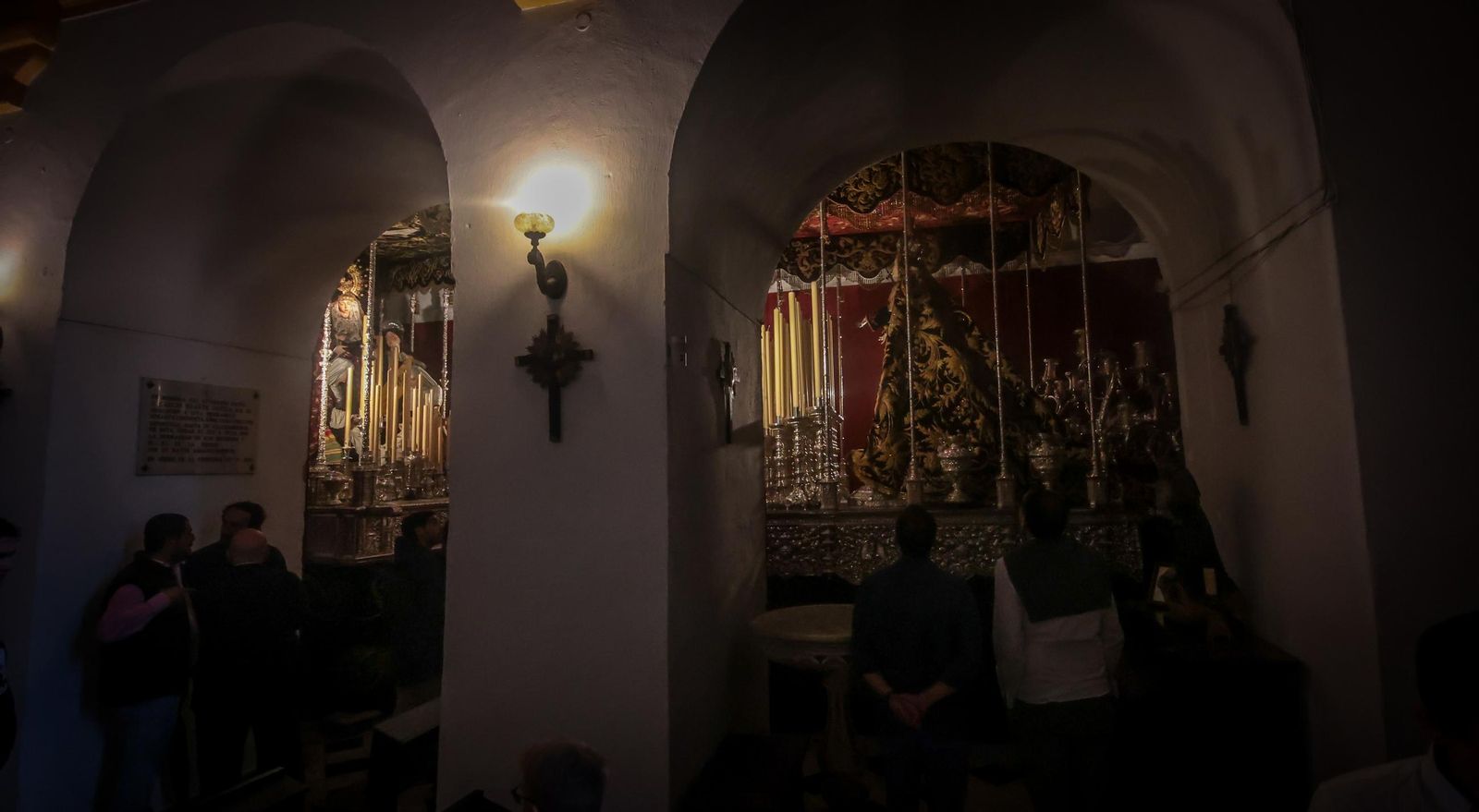 Imágenes de la visita a los templos tras el aplazamiento de la Magna Mariana de Jerez