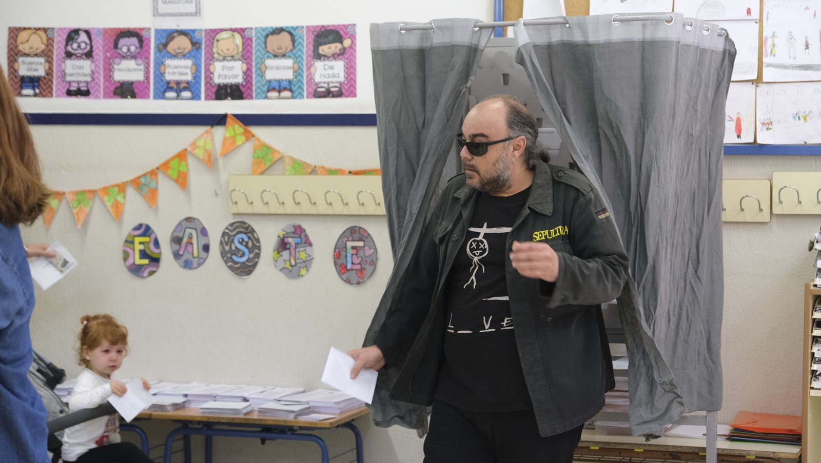 Imágenes de las votaciones en las Elecciones Municipales 2023, en Almería capital