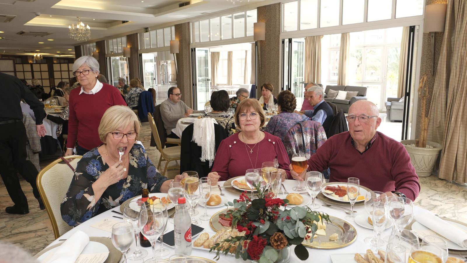 Imágenes del encuentro anual de los docentes jubilados almerienses, ADOJAL