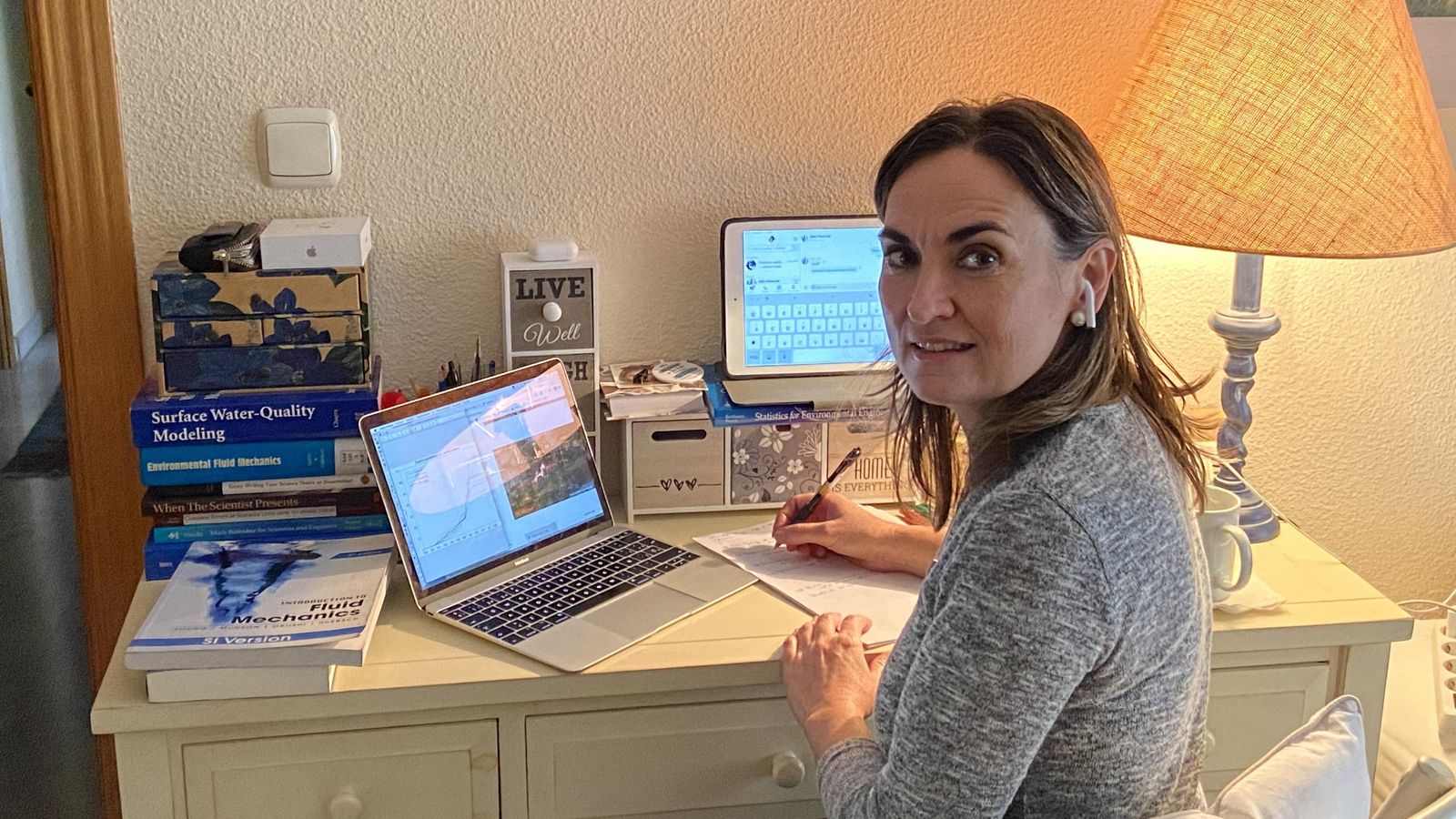 La catedrática de la UCO María José Polo durante una sesión de teletrabajo.