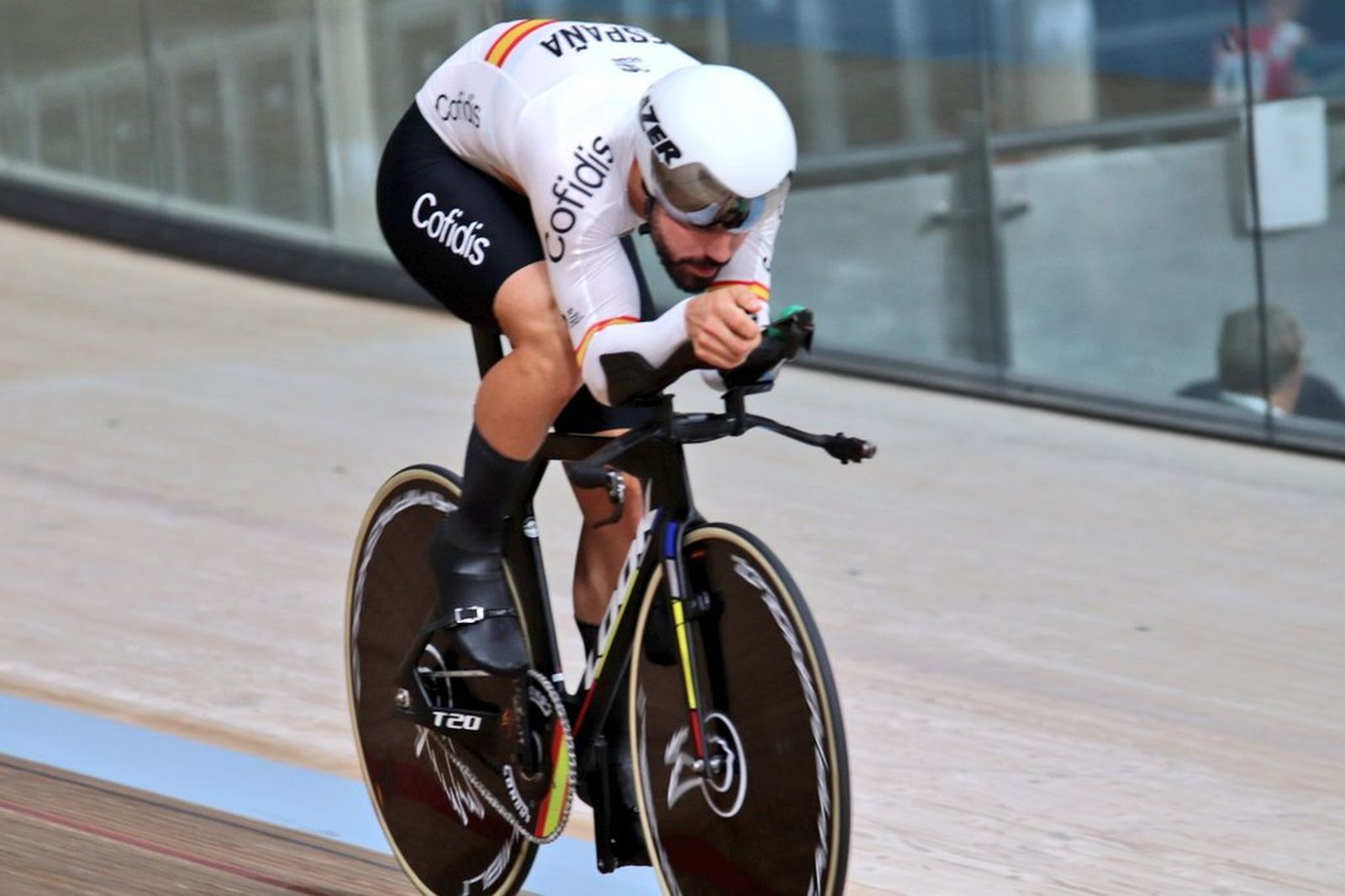 Alfonso Cabello, durante la prueba en el Velódromo Sir Chris Hoy de Glasgow.
