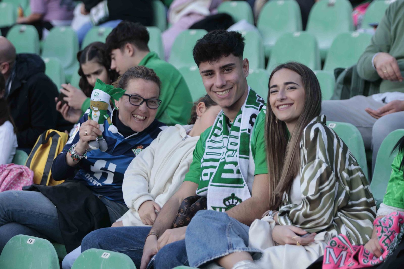 Búscate en las gradas del Villamarín