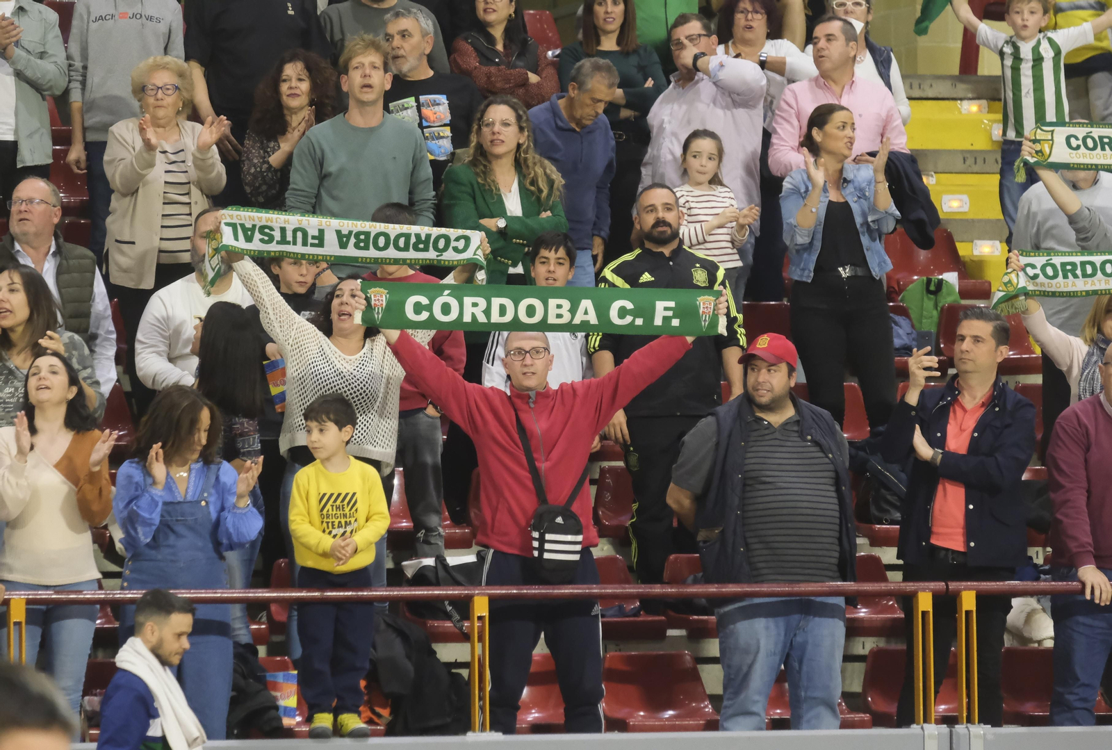 Las mejores fotos del triunfo del Córdoba Futsal ante el Manzanares