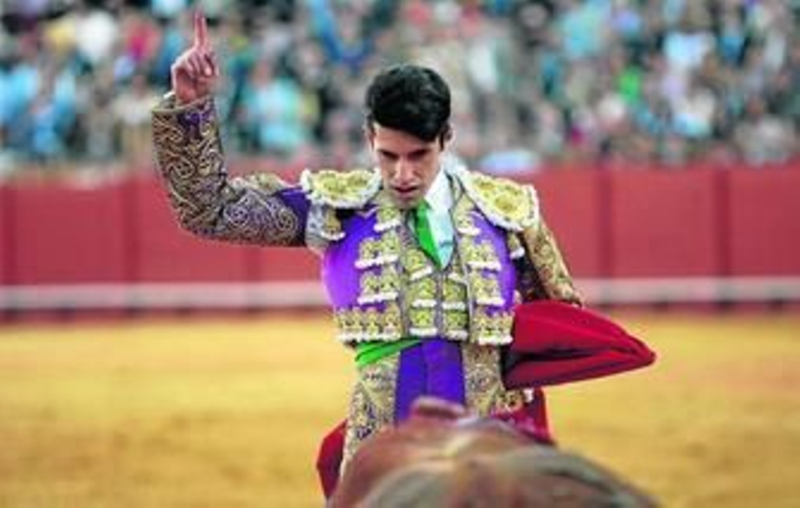 "El runrún después de matar al primer toro ha sido muy bonito" "El runrún después de matar al primer toro ha sido muy bonito"