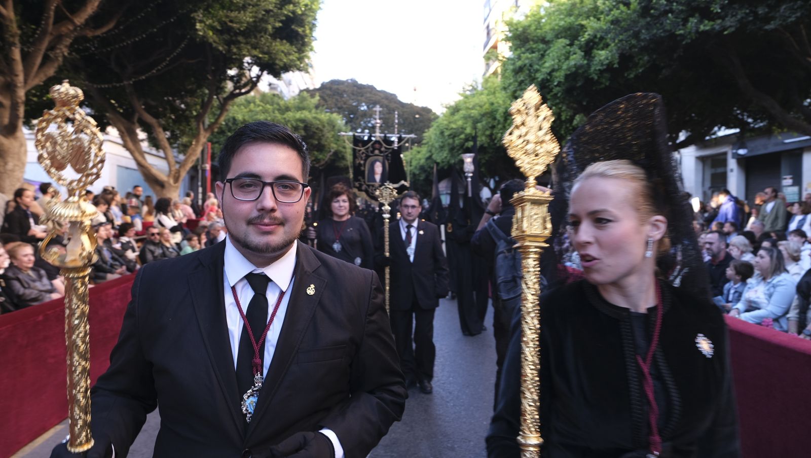 Procesión del Santo Entierro en Almería, en imágenes