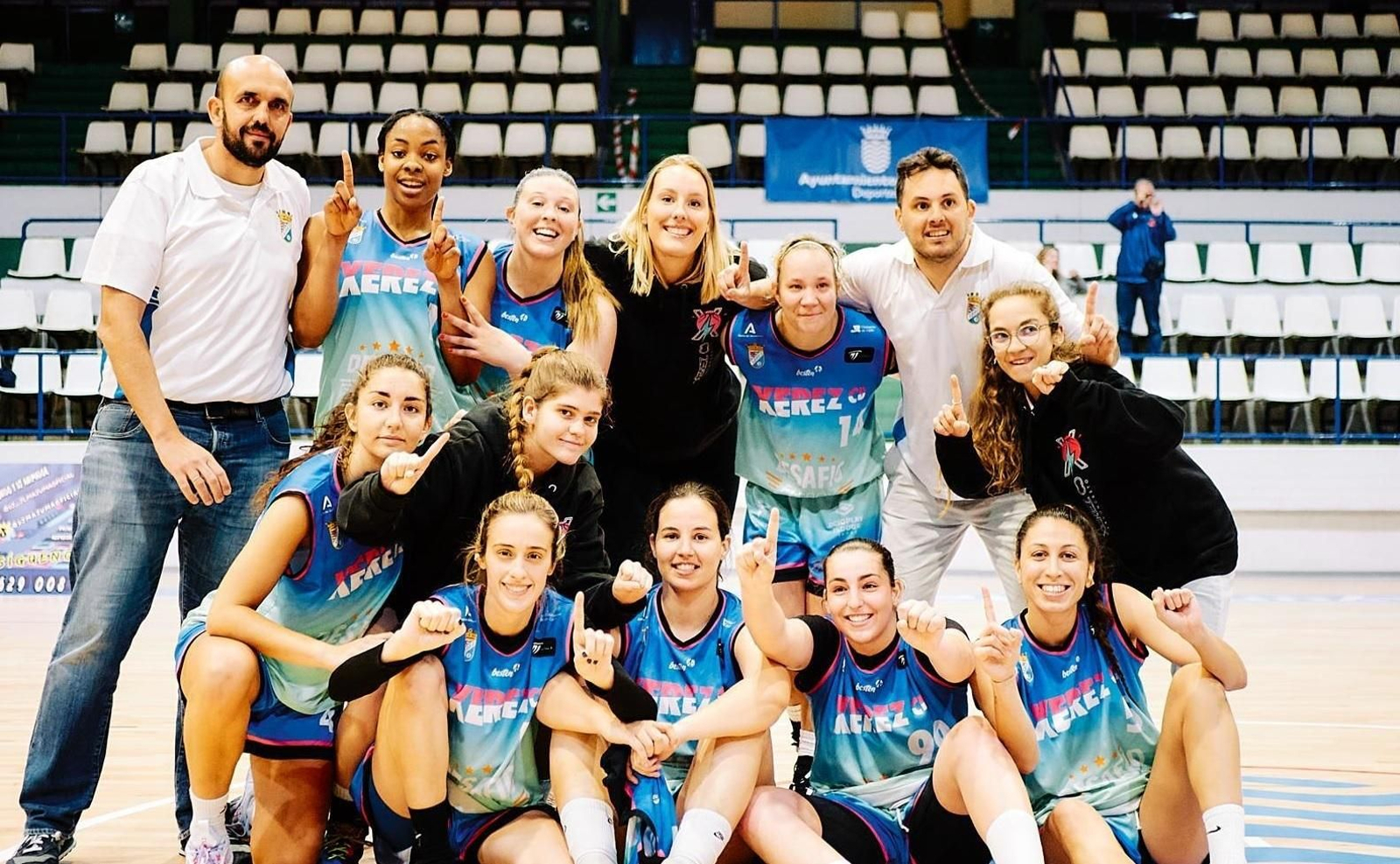 El Baloncesto Xerez CD femenino peleará por el ascenso de categoría.