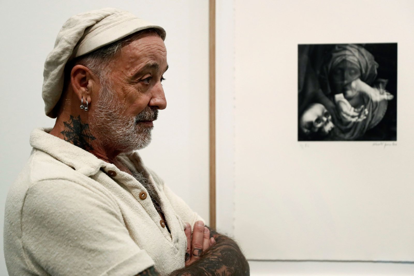 García-Alix, ante una de sus obras.