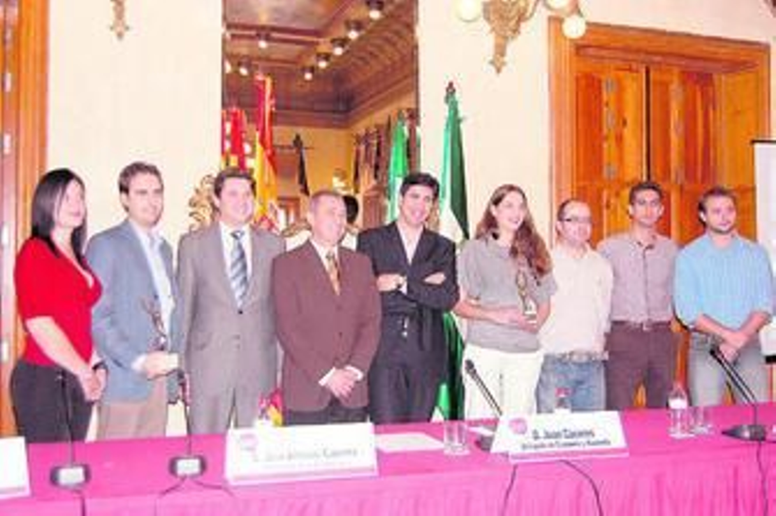 Los premiados, con Anabel Mateos, José Cabrera (AJE Andalucía), Juan Cáceres y Antonio Lorente Lamarca.