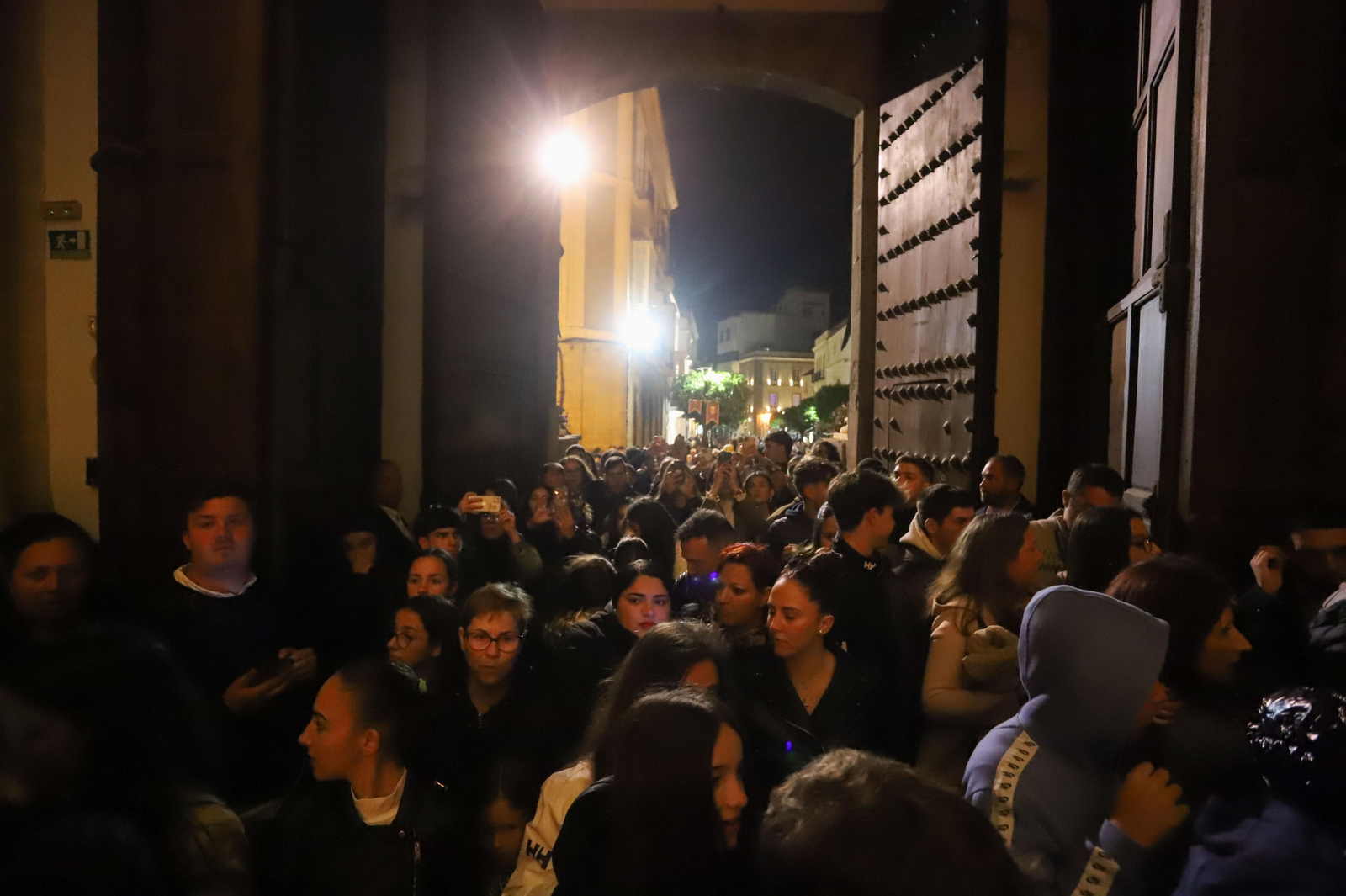 Fotos del Lunes Santo en Tarifa: El huerto y Nuestra Madre de Dios y del Rosario