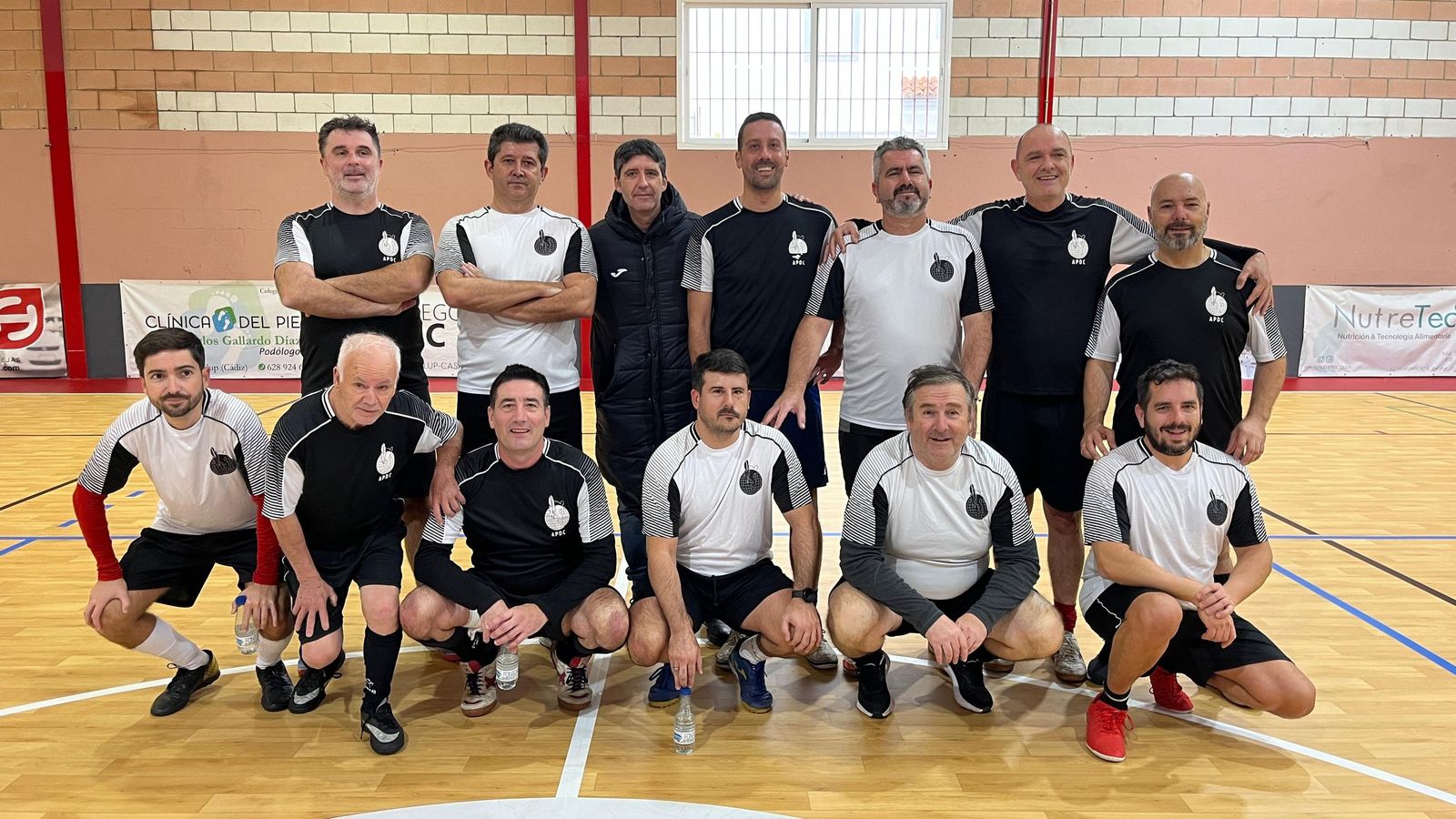 Imagen de los participantes en el torneo de fútbol sala.