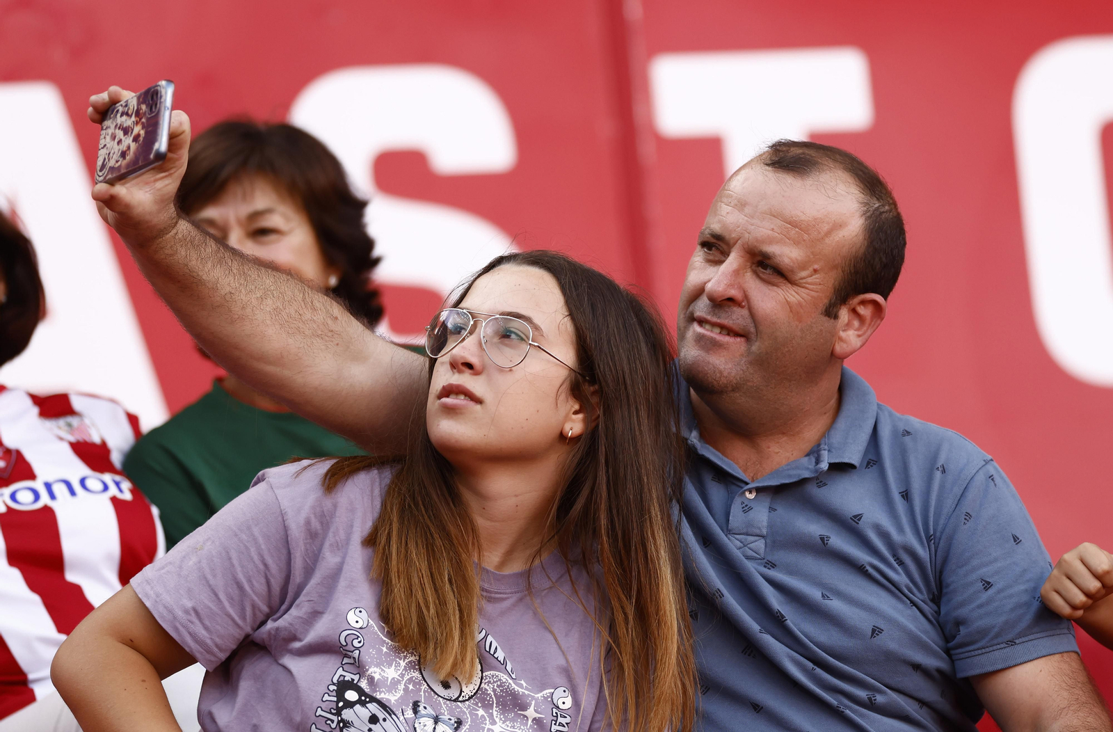 Búscate en las fotos del Sevilla-Athletic