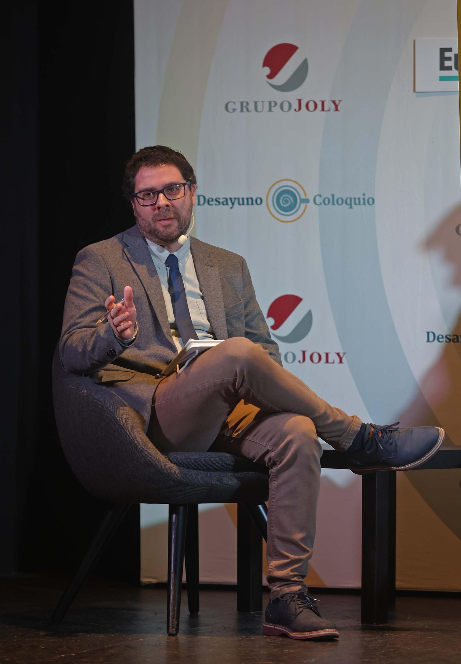 Fotos del desayuno-coloquio 'Infraestructuras: un pilar esencial para el desarrollo de la provincia' de la Diputación Provincial de Cádiz