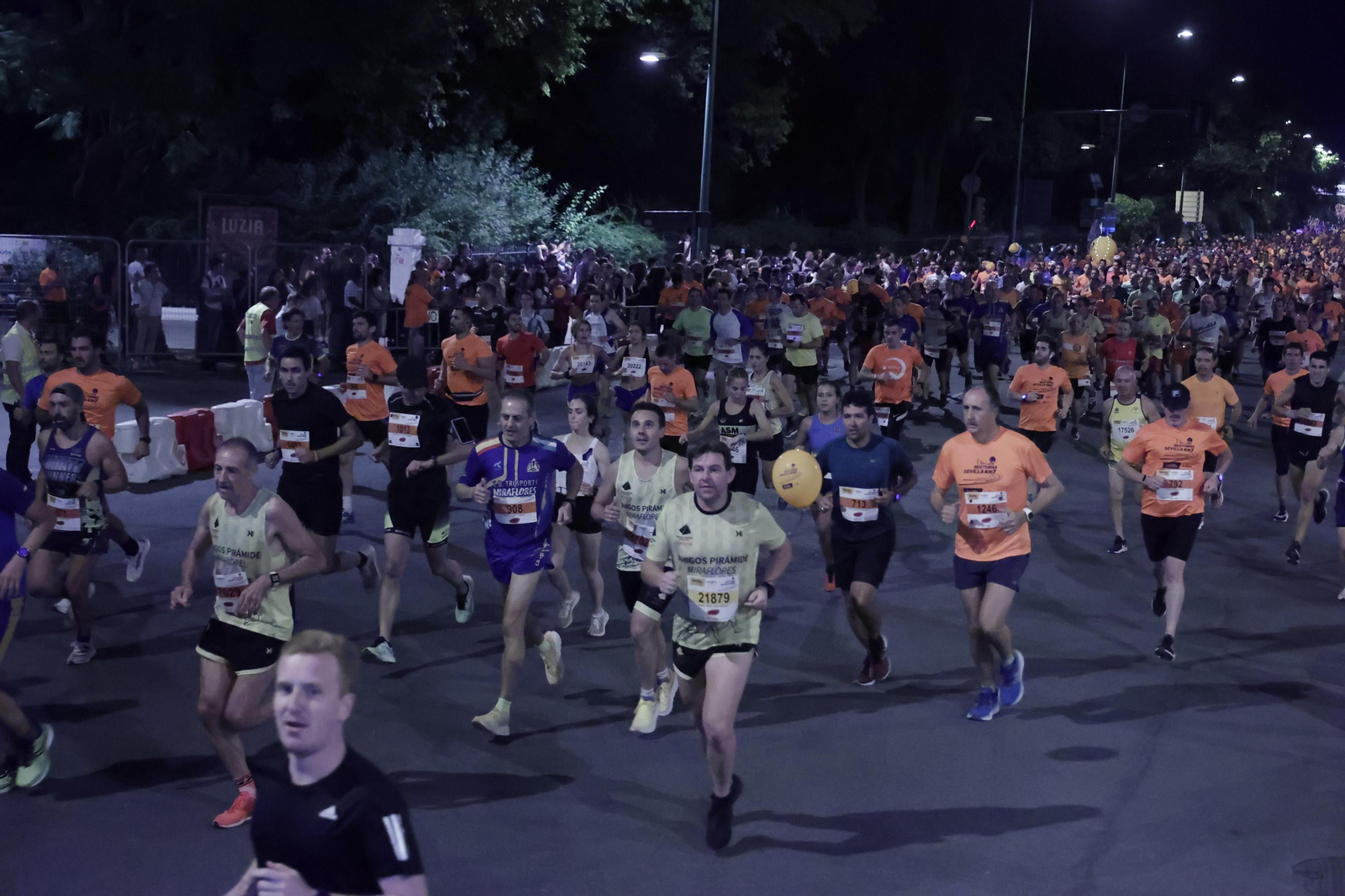 Búscate en la Carrera Nocturna de Sevilla (6)