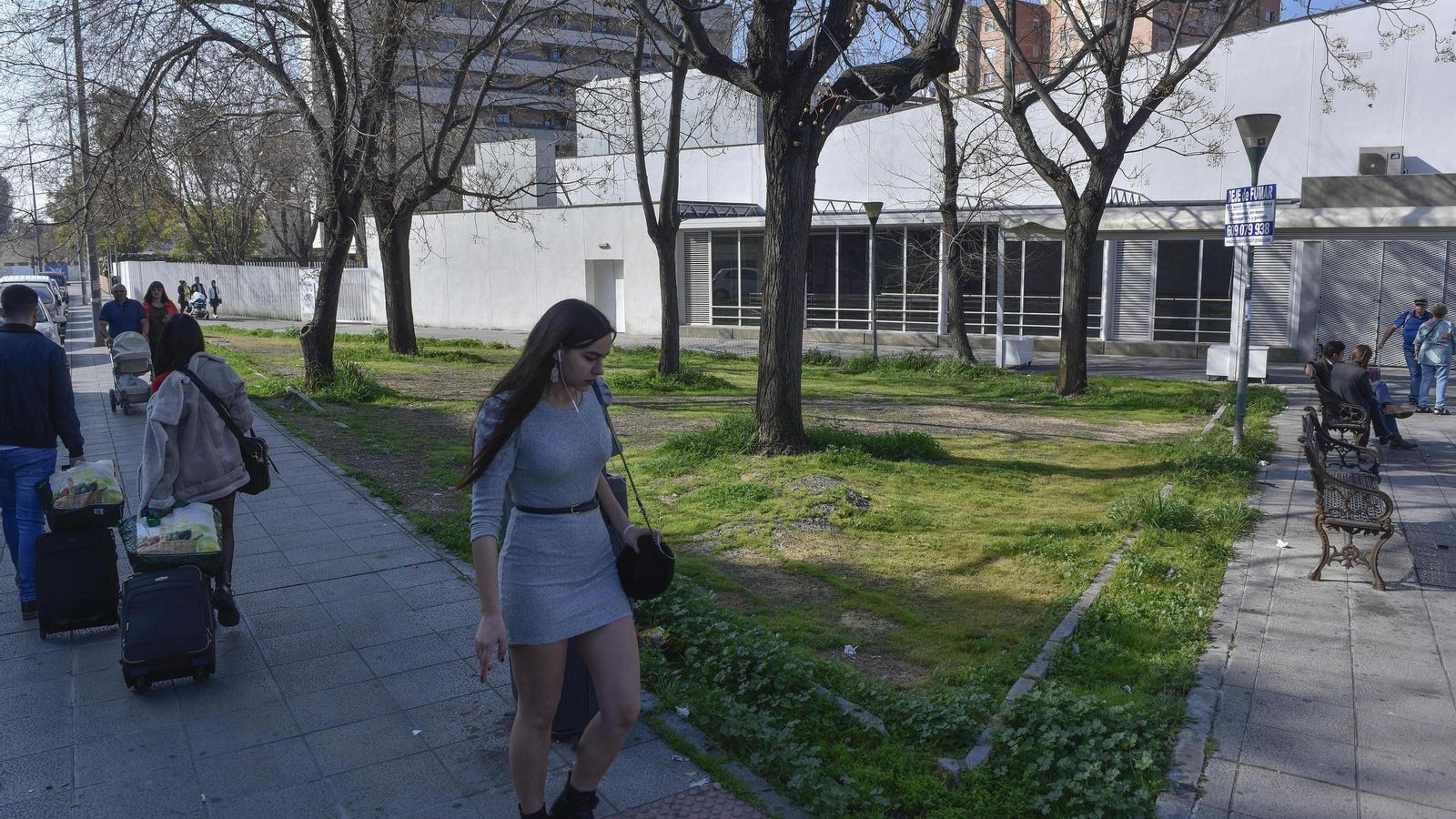 Jardines del apeadero de San Bernardo.