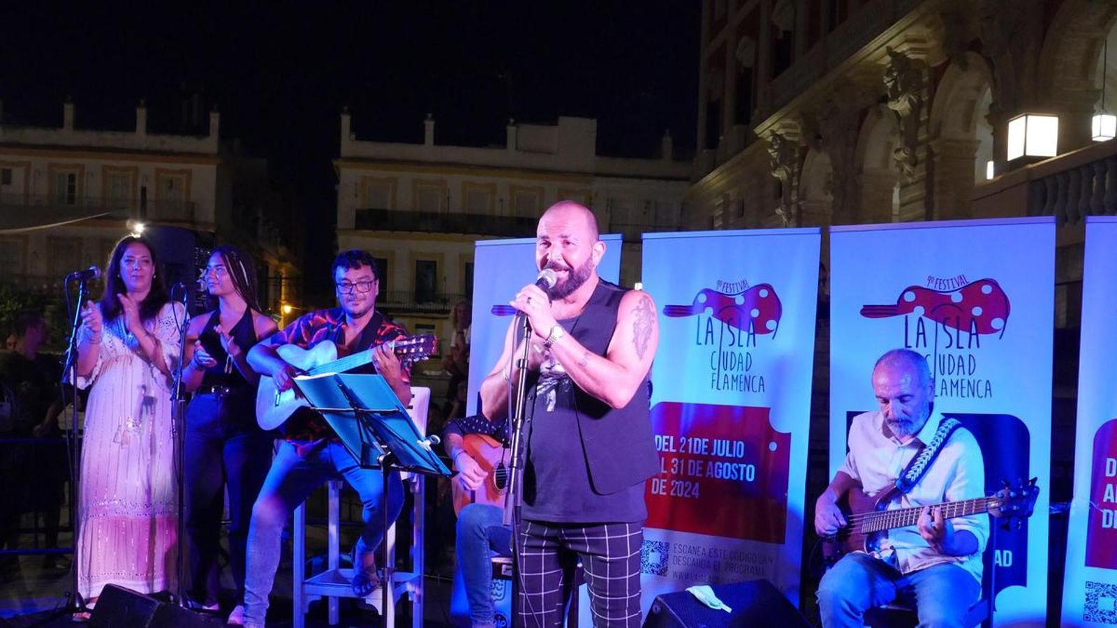 La rumba flamenca dio el pistoletazo de salida al festival.