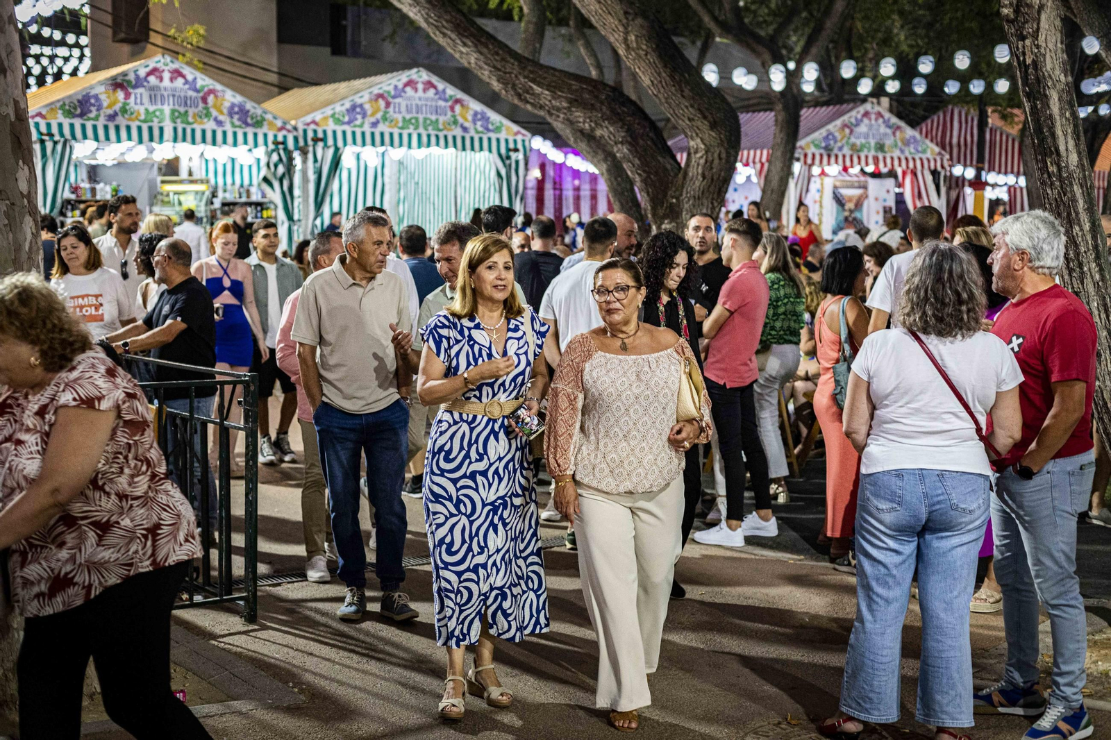 Búscate en las imágenes del viernes de Feria en San Fernando