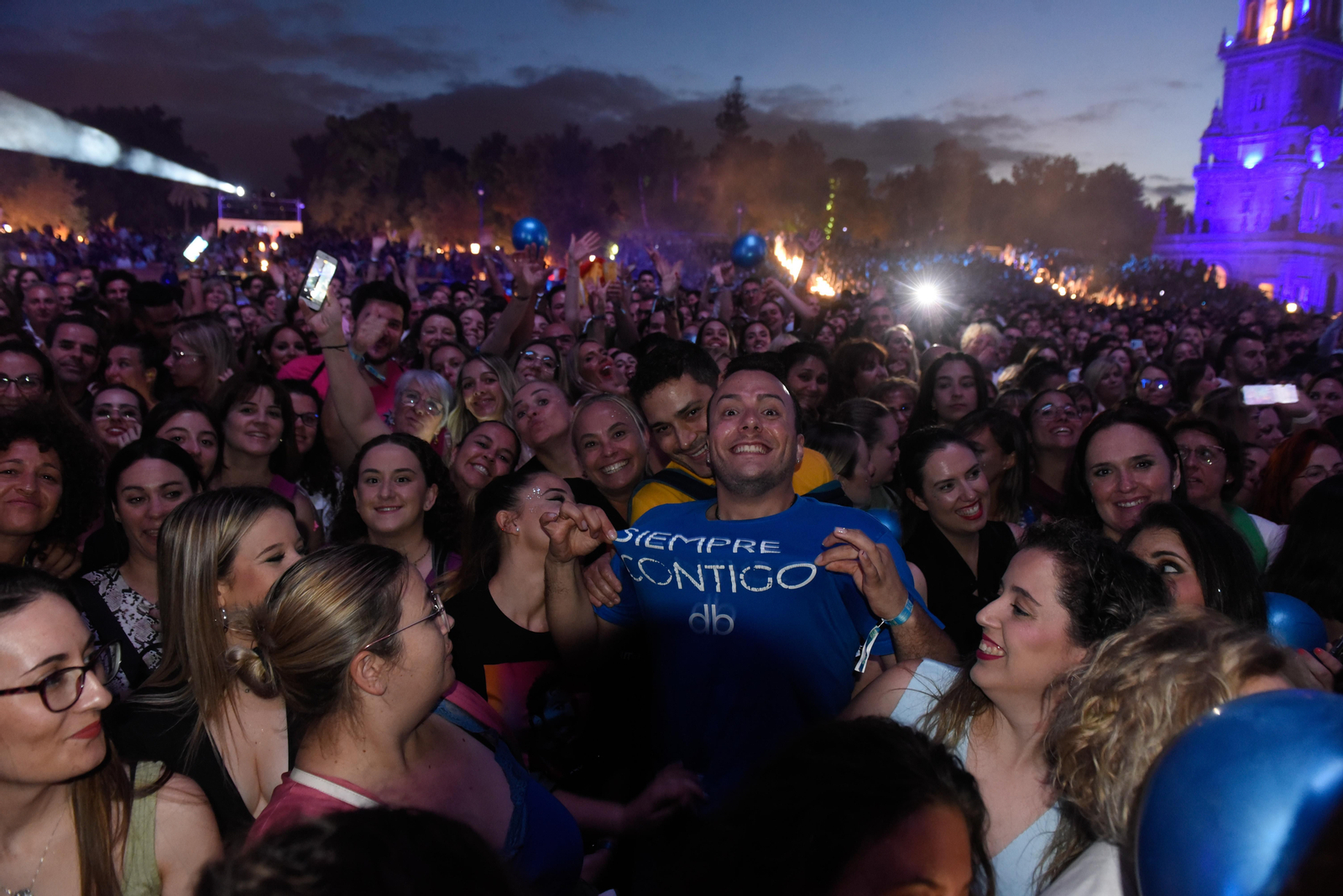 Búscate en el concierto de David Bisbal en el Icónica Sevilla Fest