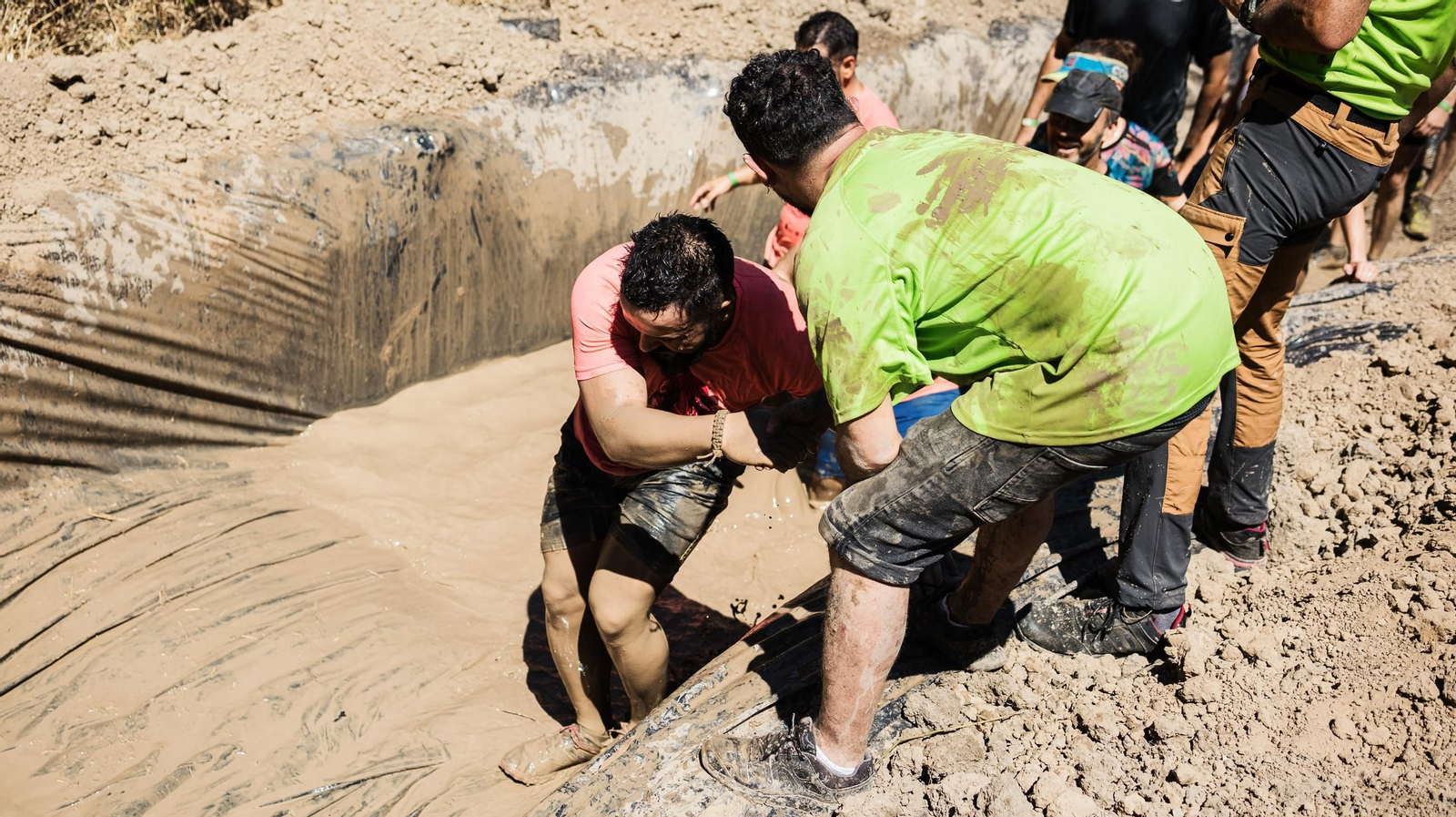 Búscate en la Carrera del Barro de La Barca de la Florida 2024