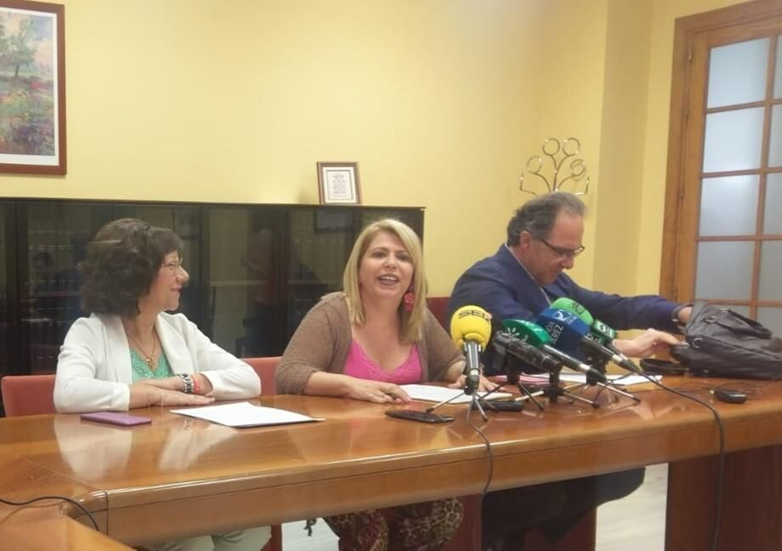 De izquierda a derecha, Carmen Collado, Mamen Sánchez y Francisco Ramírez, en una imagen de 2019. De izquierda a derecha, Carmen Collado, Mamen Sánchez y Francisco Ramírez, en una imagen de 2019.