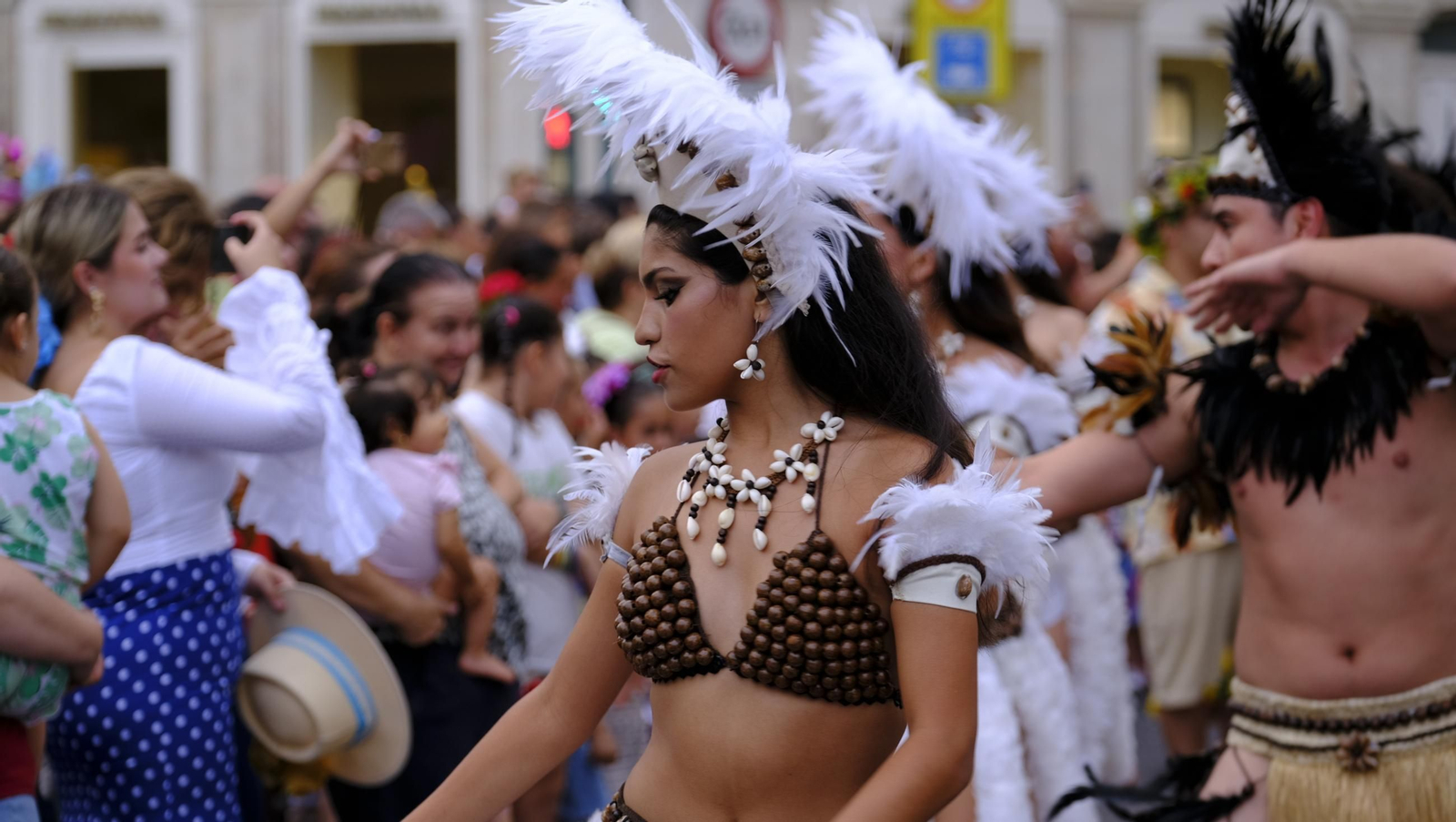 Las mejores imágenes de la Batalla de Flores de Almería