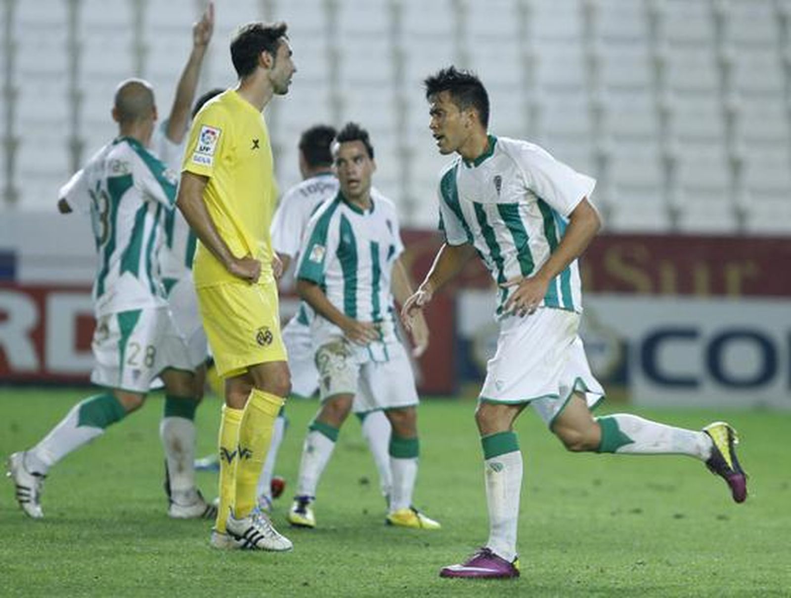 El Córdoba y el Villarreal B empatan en su partido en el Arcángel.

Foto: Álvaro Carmona