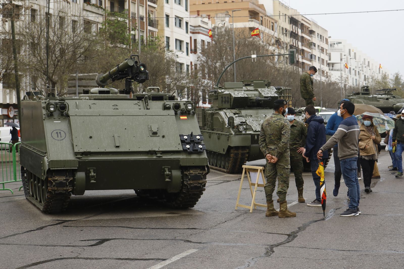 Las fotografías de la exposición de armamento de la Brigada de Córdoba