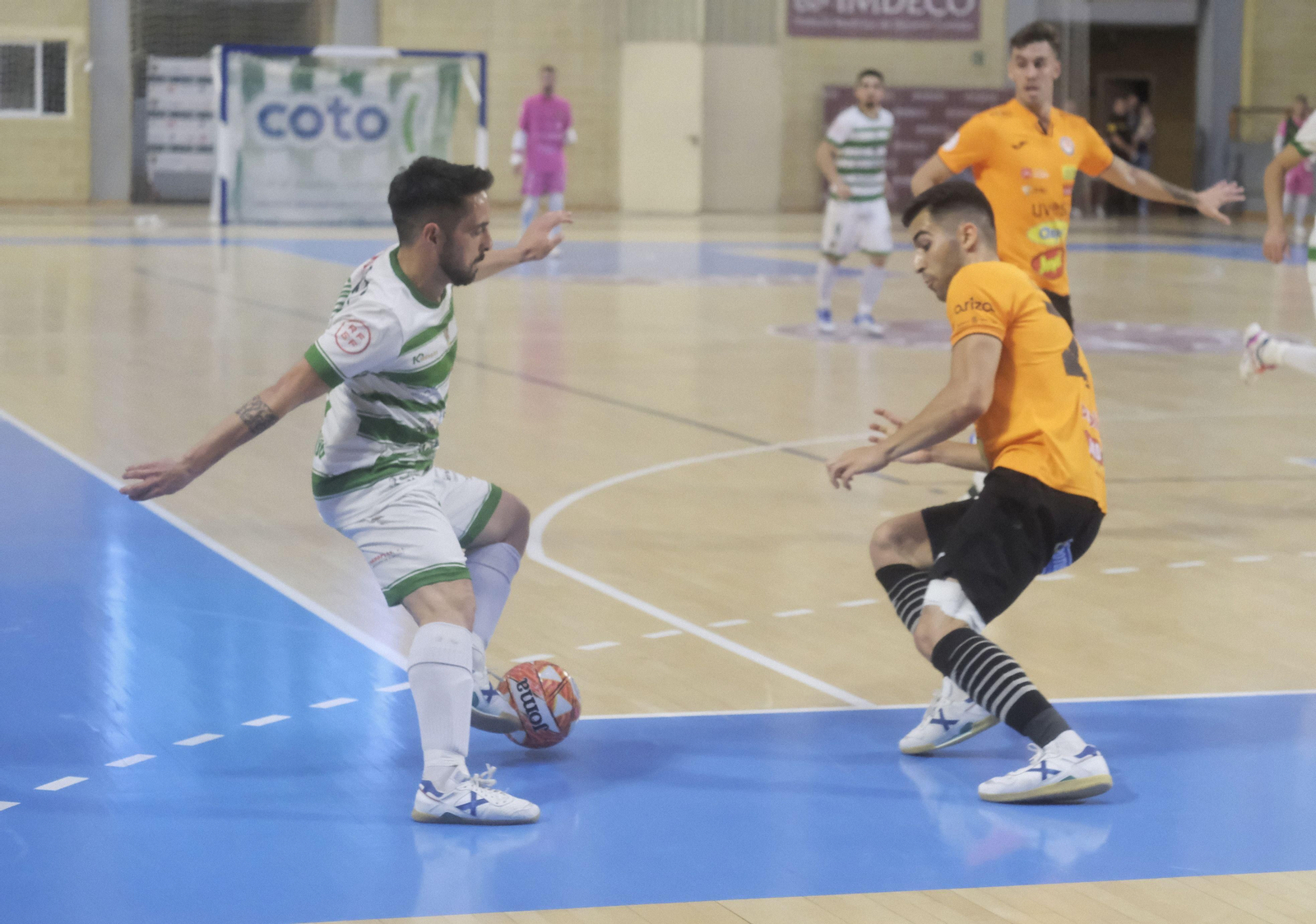 Las mejores fotos de la derrota del Córdoba Patrimonio ante Ribera Navarra en Vista Alegre