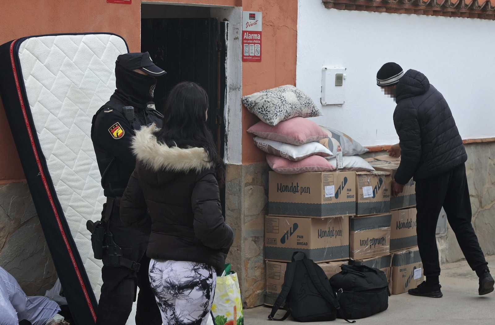 Fotos del desahucio ejecutado en la barriada de El Rinconcillo en Algeciras